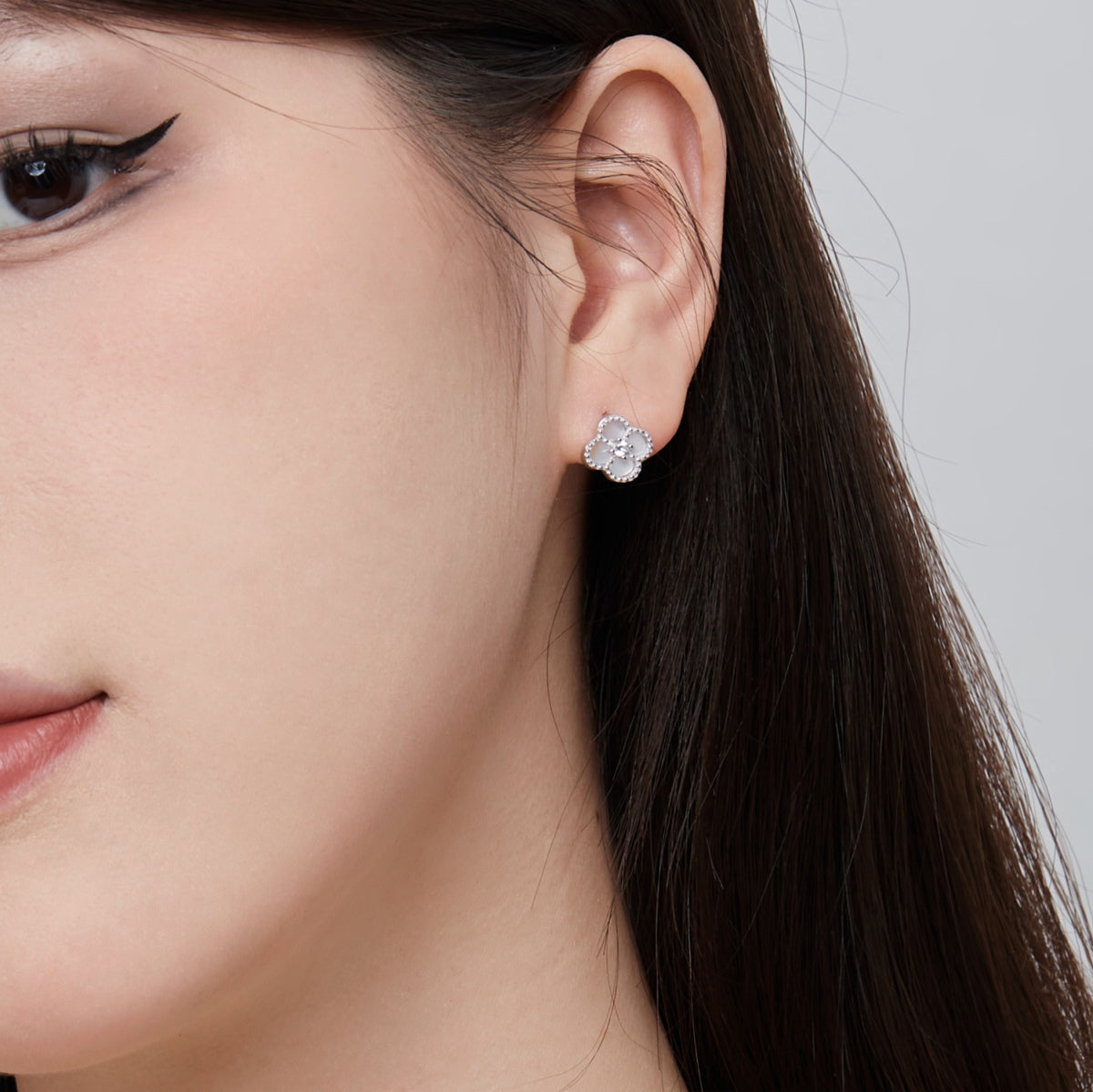 [Bloom]Four-Leaf Clover Flower Shape Exquisite Earrings