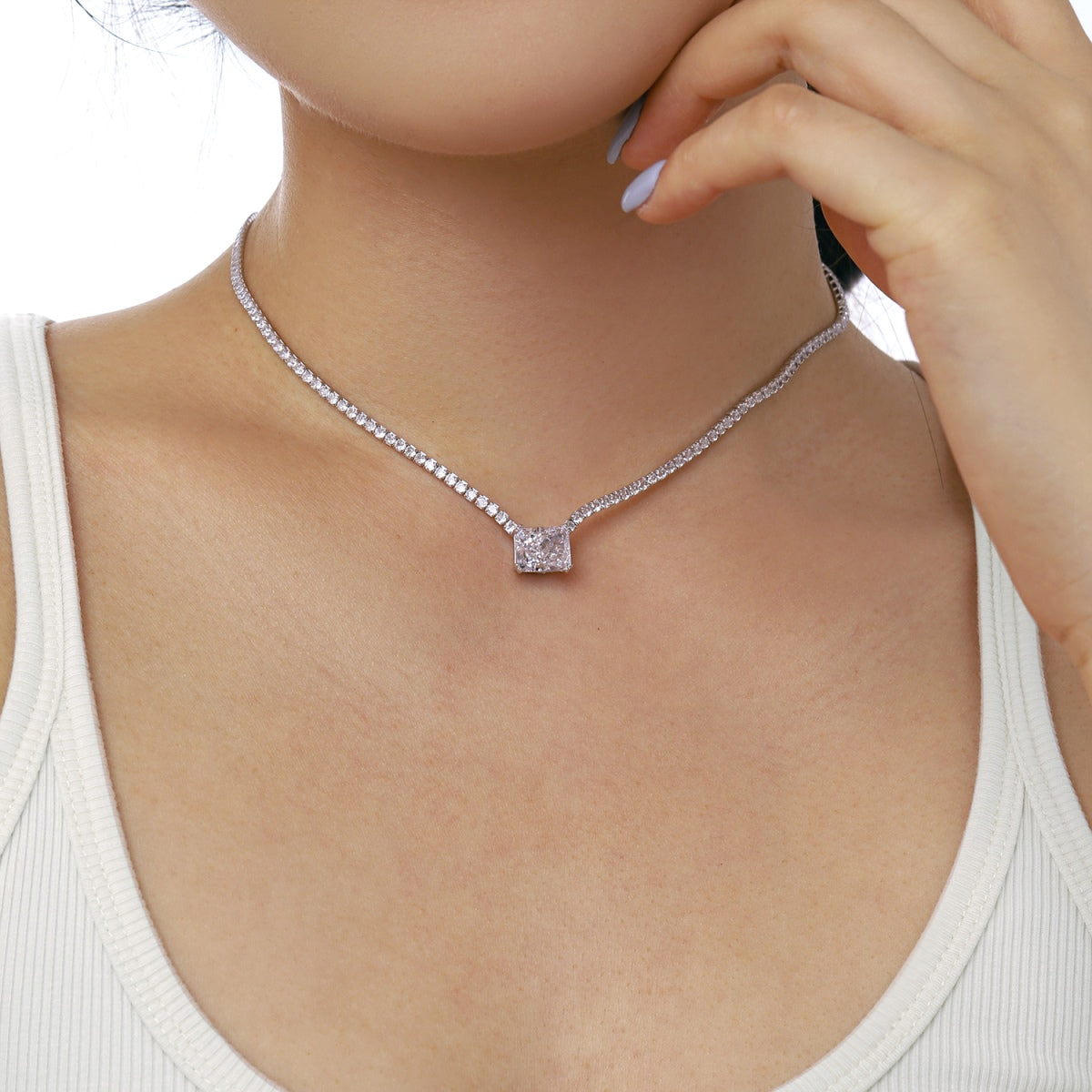 [Bloom]4.0 Carat Elegant Radiant Cut Necklace