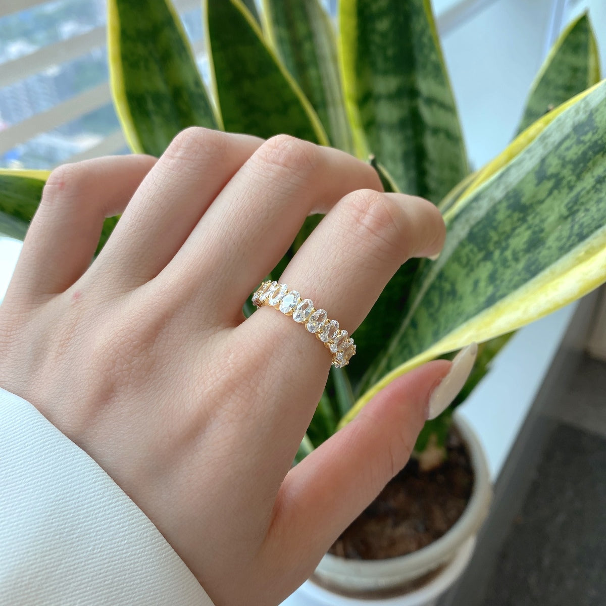 [Bloom]Ornate Oval Cut Tennis Ring