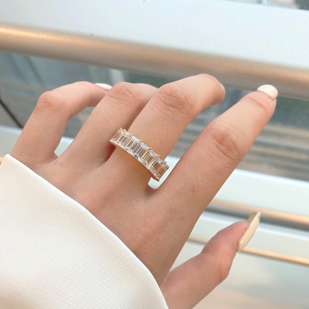 [Bloom]0.75 Carat Elegant Emerald Cut Tennis Ring