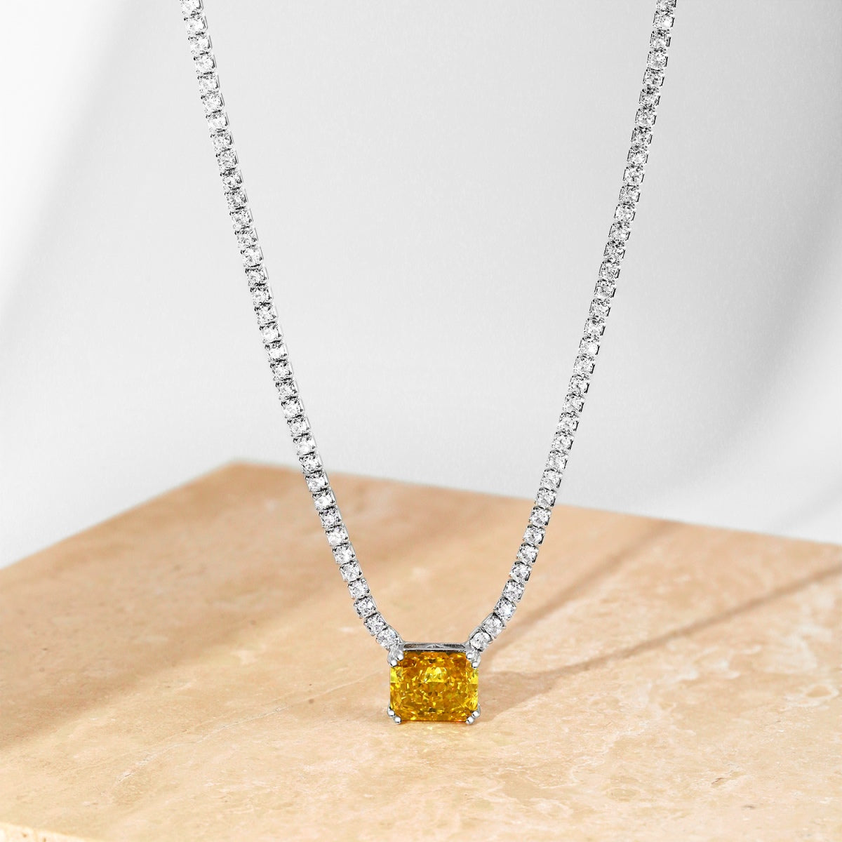 [Bloom]4.0 Carat Elegant Radiant Cut Necklace