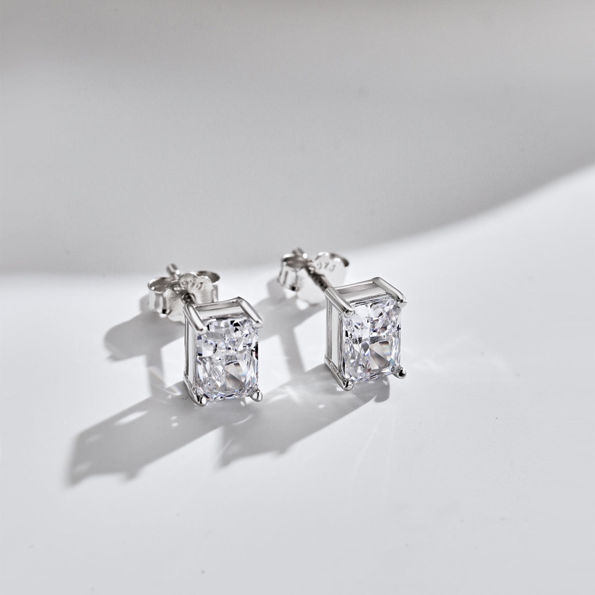 [Bloom]Radiant Luxurious Princess Cut Daily Earrings