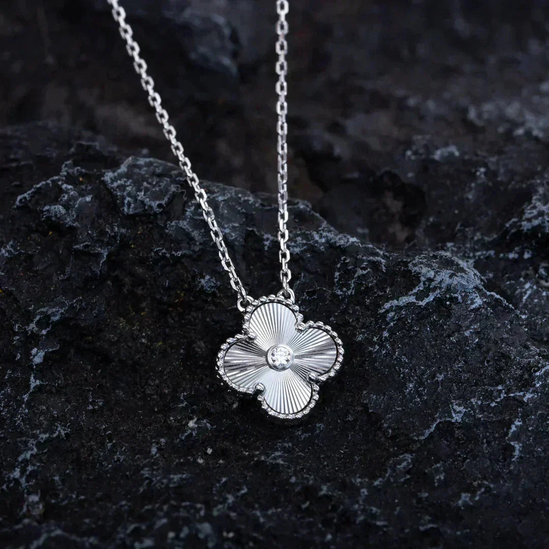 [Bloom]CLOVER  15MM DIAMOND LASER NECKLACE SILVER