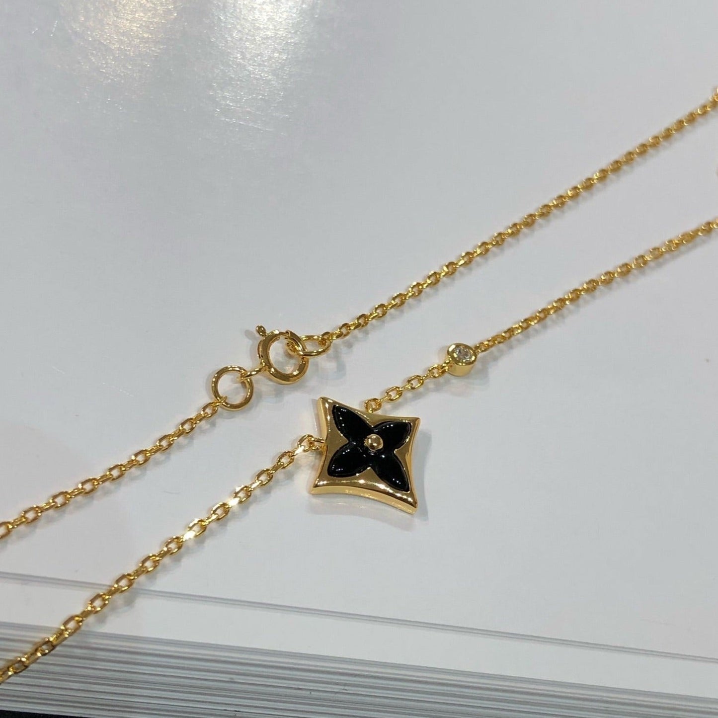 [Bloom]STAR BLACK MOP NECKLACE