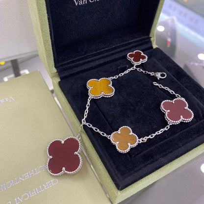 [Bloom]CLOVER 5 MOTIFS SIVLER CARNELIAN TIGER EYE BRACELET