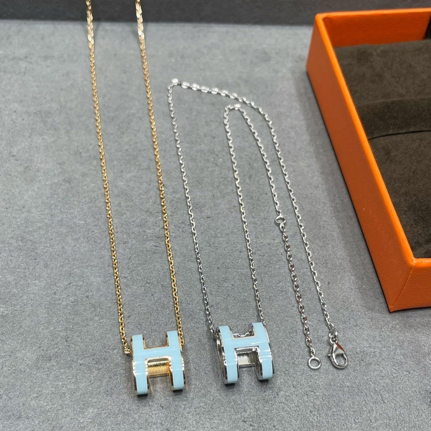 [Bloom]POP H SKY BLUE NECKLACE