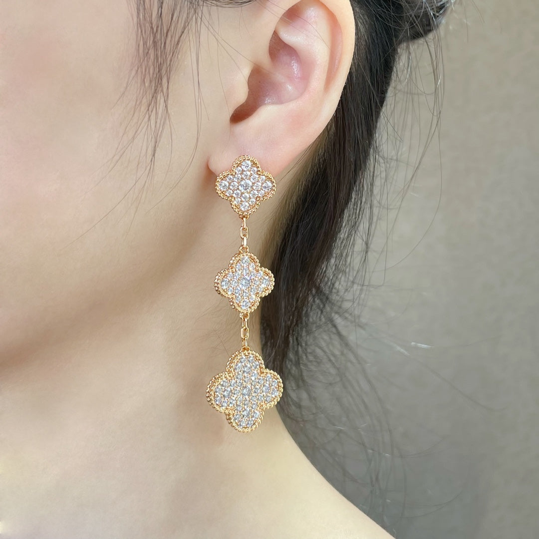 [Bloom]CLOVER 3 MOTIFS DIAMOND PAVED ROSE GOLD EARRINGS