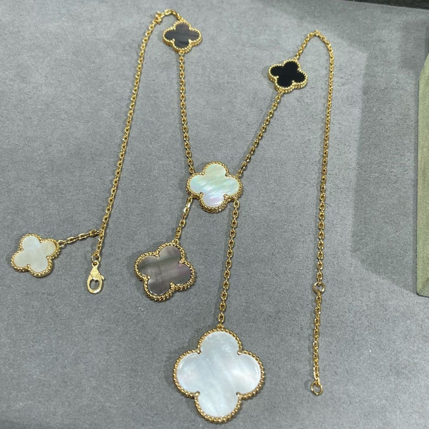 [Bloom]CLOVER 6 MOTIF MOP ONYX GOLD NECKLACE