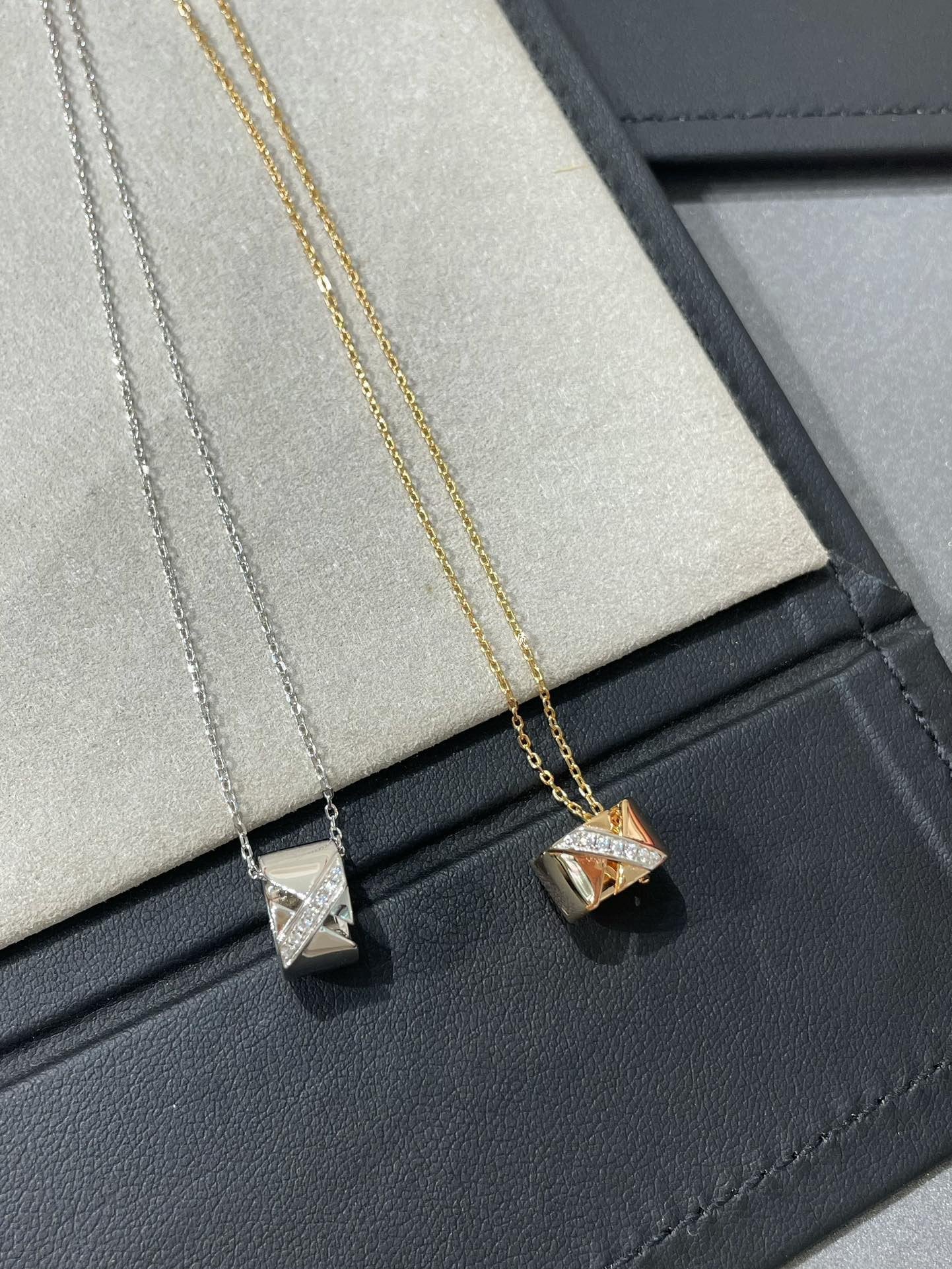 [Bloom]LIENS EVIDENCE DIAMOND NECKLACE