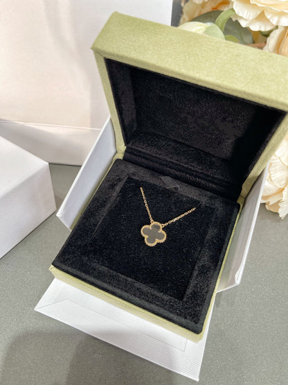 [Bloom]CLOVER ROCK CRYSTAL ROSE GOLD NECKLACE