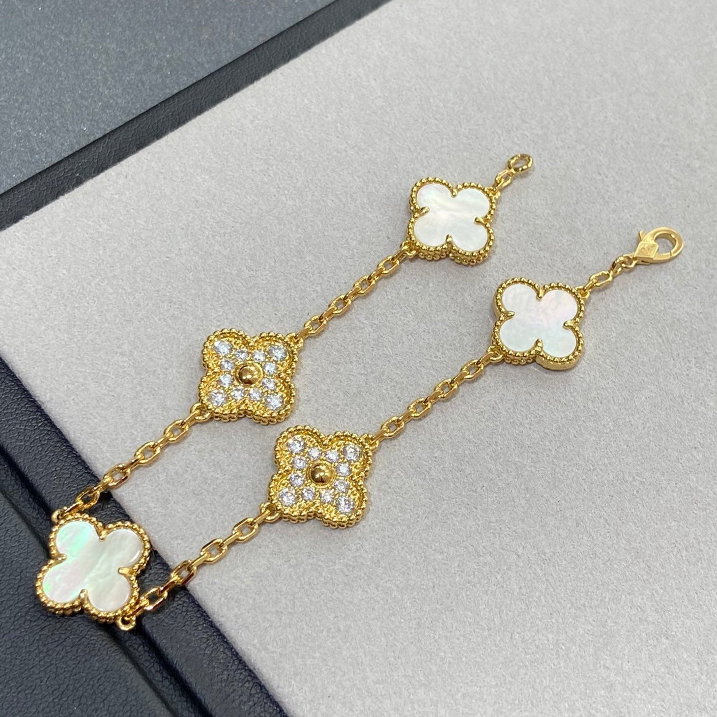 [Bloom]CLOVER BRACELET 5 MOTIF WHITE MOP DIAMOND