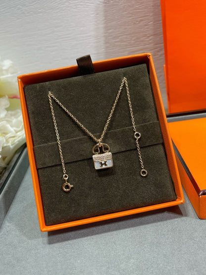 [Bloom]H CIRCE MOISSANITE PENDANT NECKLACE GOLD